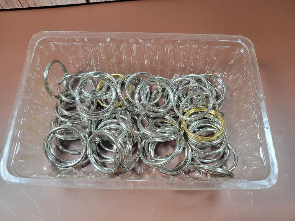 Lot of 58 split key rings 30MM